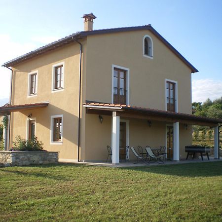 Agriturismo Ai Linchi ลุคคา ภายนอก รูปภาพ