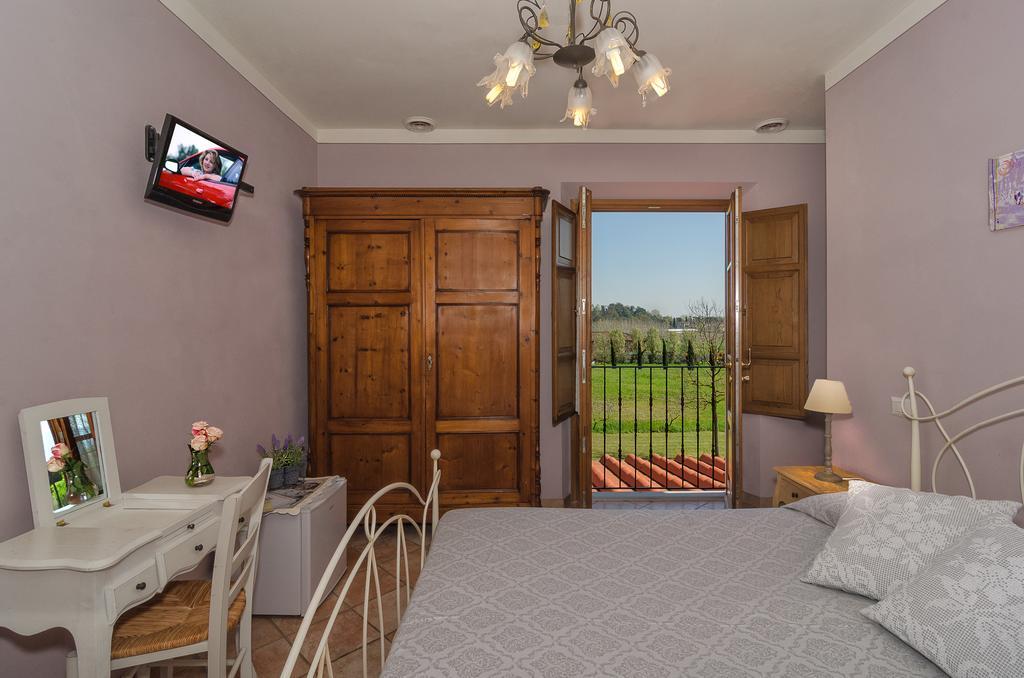 Agriturismo Ai Linchi ลุคคา ภายนอก รูปภาพ